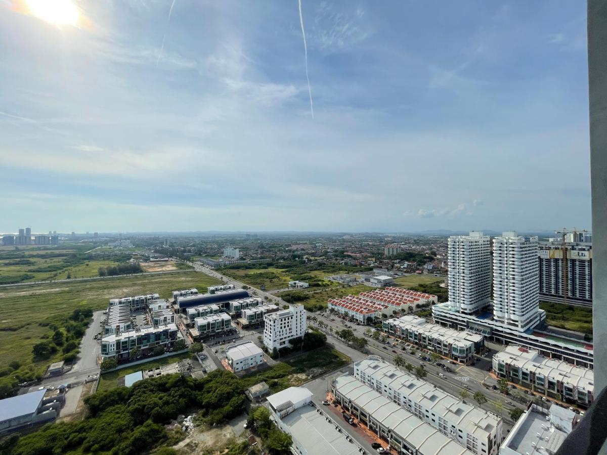 Pangsapuri Atlantis Center Of 1b1b Max 6pax With Big Pool And Sky Bridge Malacca